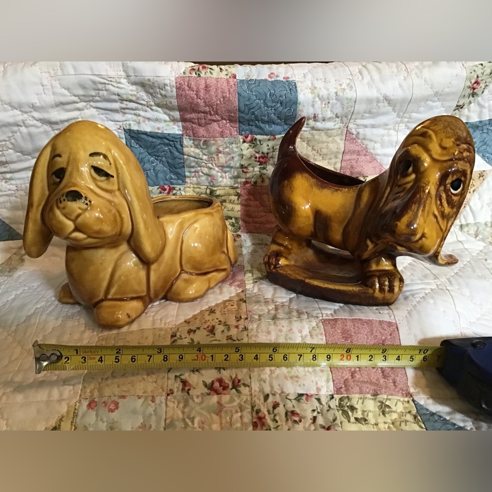 Collectible old hound dog art planters